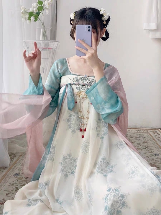 压襟！远山乔【天水碧】唐制汉服女齐胸破裙前...