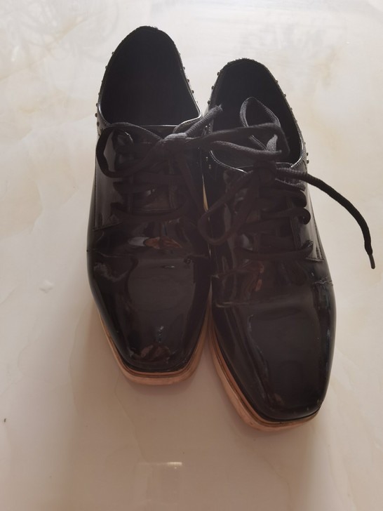 Tata家38码坡跟皮鞋，跟高6厘米，显脚...