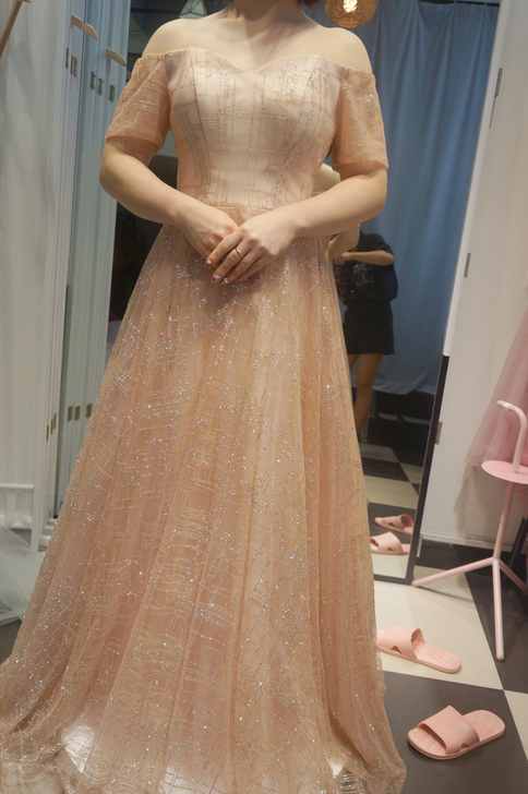 实体店婚纱礼服上新出旧款，全部2020入的...