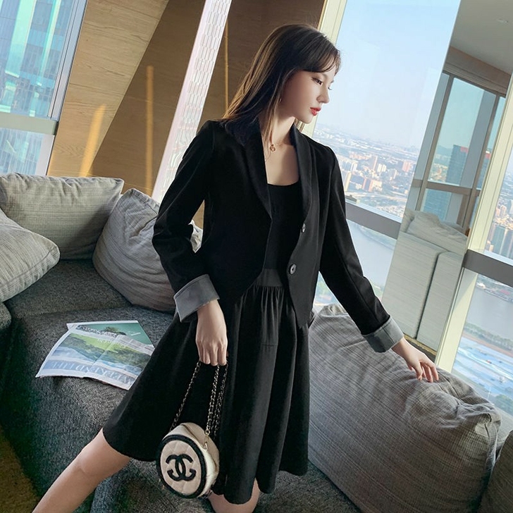 网红风优雅套装裙女2020春装新款撞色西装...