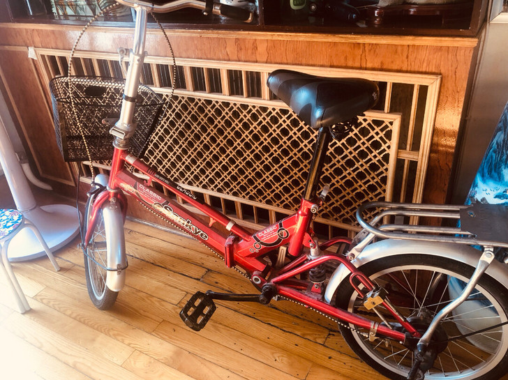 折叠自行车几乎全新，不邮寄，本地自提。价格...