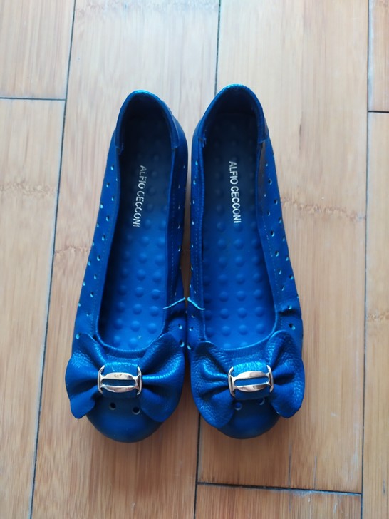 女式工作鞋妈妈鞋夏季单鞋皮鞋大码牛皮平跟牛...