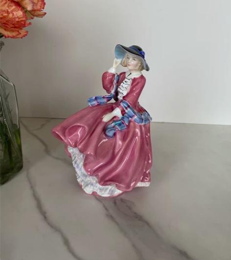 英国皇家道尔顿瓷偶royal doulto...