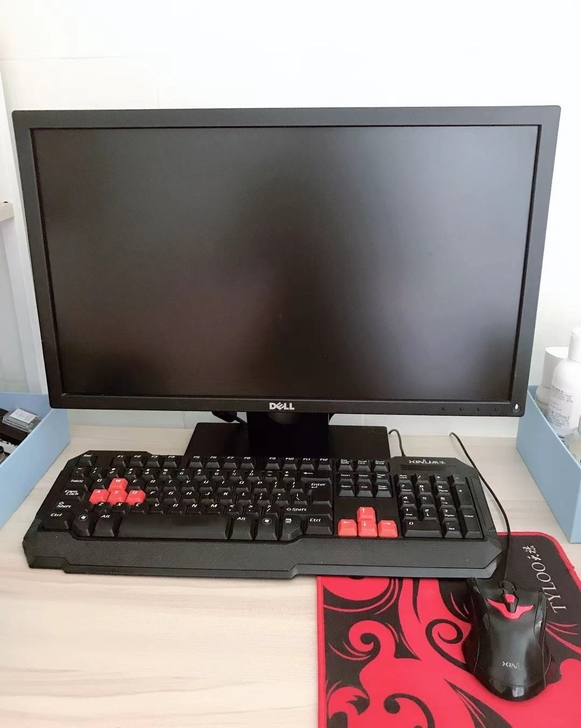 个人组装机转卖，闲置很久，外观是可以的，办...