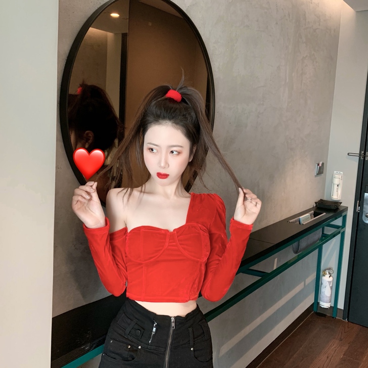 斜肩丝绒t恤女短款小众设计感2021早秋新...