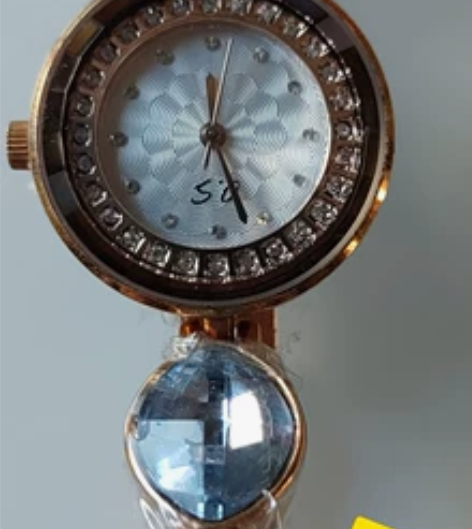 石英手表（女款） 新瀚城专柜_撤柜_清库存...