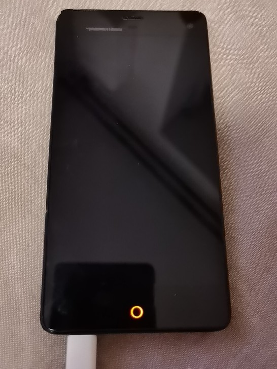 中兴努比亚Z7mini