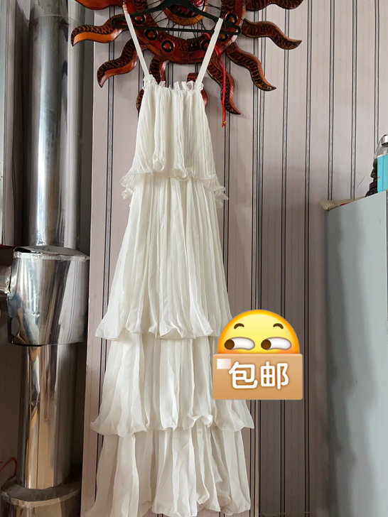 实体店撤店，尾货，长款吊带蛋糕裙，120斤...