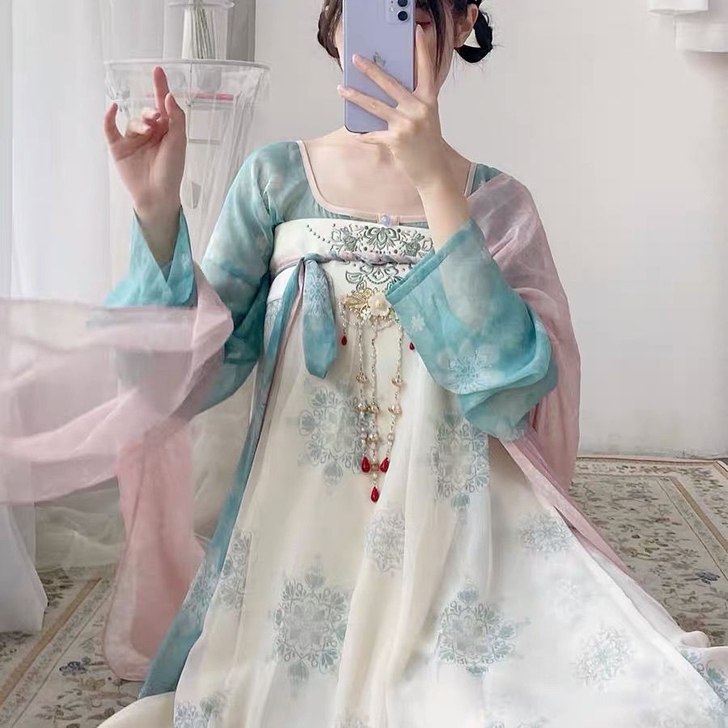 天水碧唐制汉服女坦领上衣一片式齐胸破裙