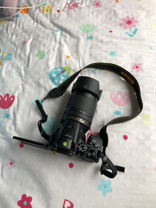 尼康D5600机身+18-140镜头、九五...