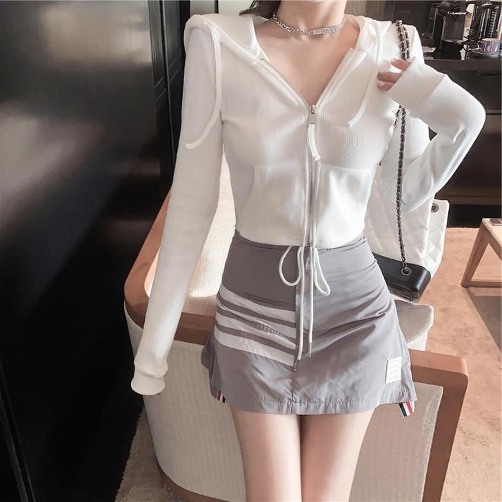 【年货价】2020秋季时髦短款连帽长袖针织...