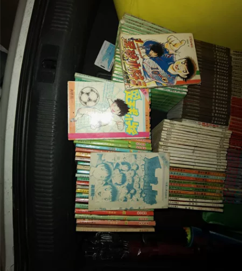 足球小将卡片37本加世青篇22本，三十年老...