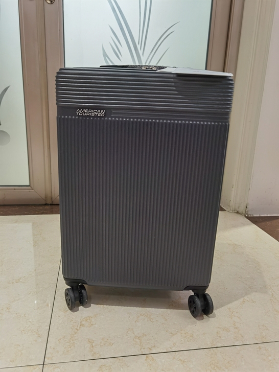 全新新秀丽八轮旋转拉杆箱S_20英寸。