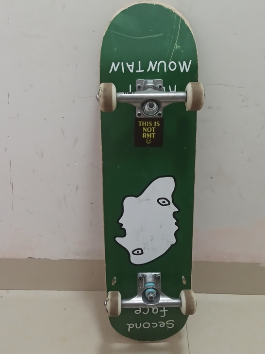 RMT专业级滑板 买了半年玩了几个星期 仅...