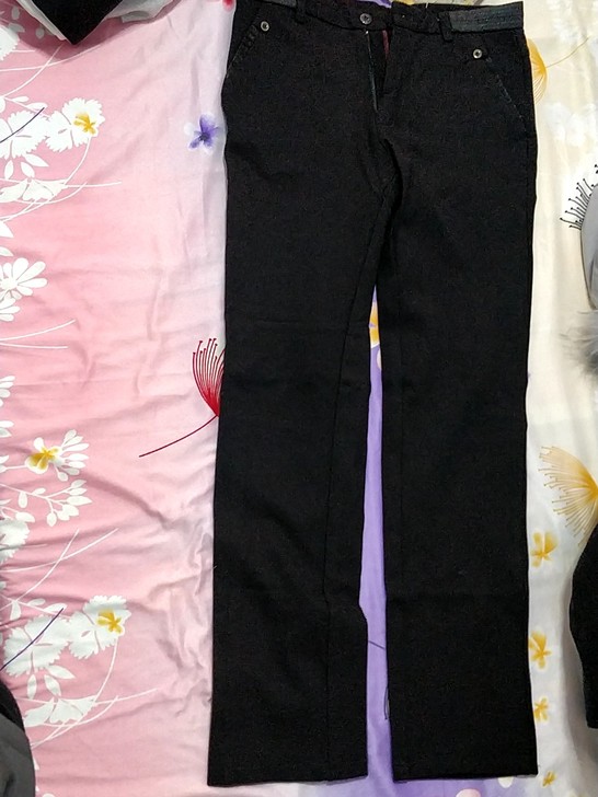 纯黑休闲裤 有弹力 修身