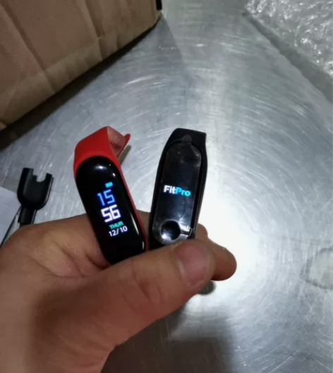 全新智能手环未使用，没有包装盒，由于没有做...