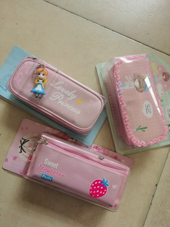 小学生笔袋女多功能卡通文具盒可爱一年级大容...