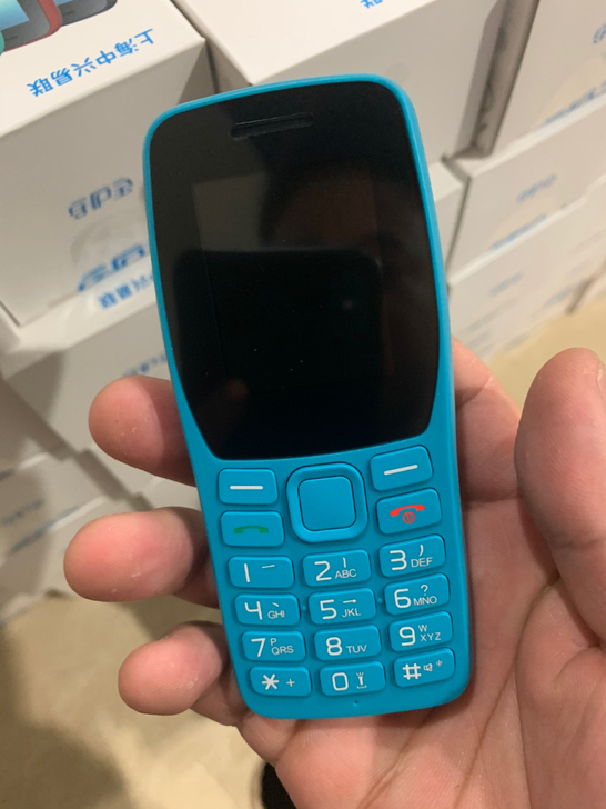 出中兴K210全网通按键功能机。 出中兴守...