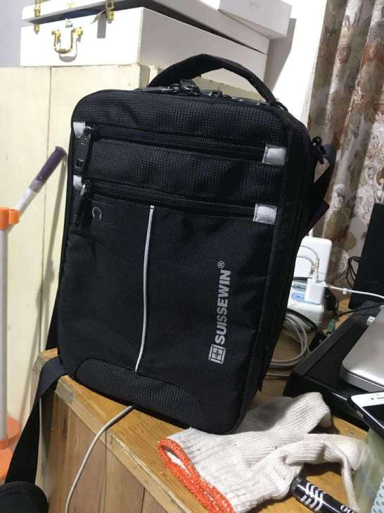 瑞士军刀单肩包斜挎包多功能ipad包休闲单...