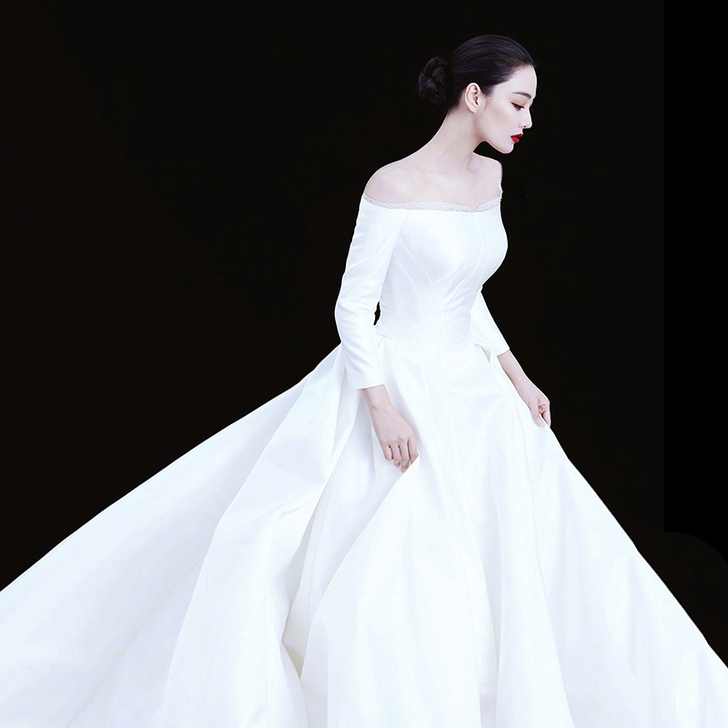 张馨予同款婚纱礼服2020新款复古显瘦长袖...