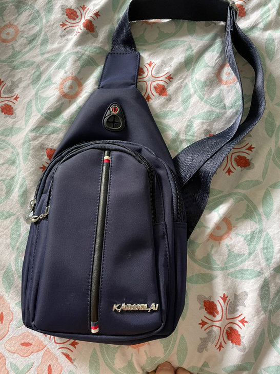 之前的包包，现在用有点幼稚，9.9出，寻找...