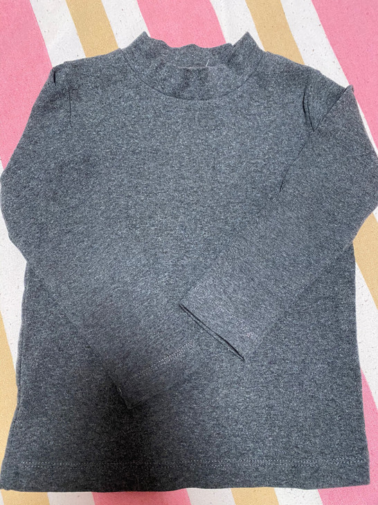 深灰色小立领春秋打底衫，不扎皮肤，柔软。1...