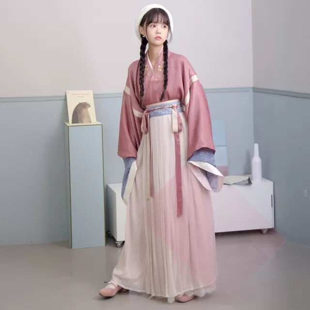 远山乔晋制汉服桃花酒