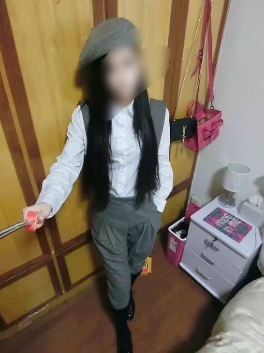 高级灰,深灰色女裤。帅气显瘦