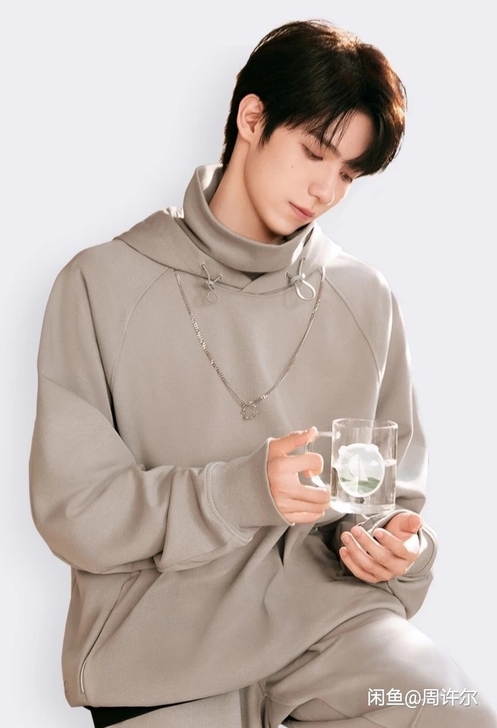 【收】罗一舟同款森马防护外衣 晨灰，深灰L...