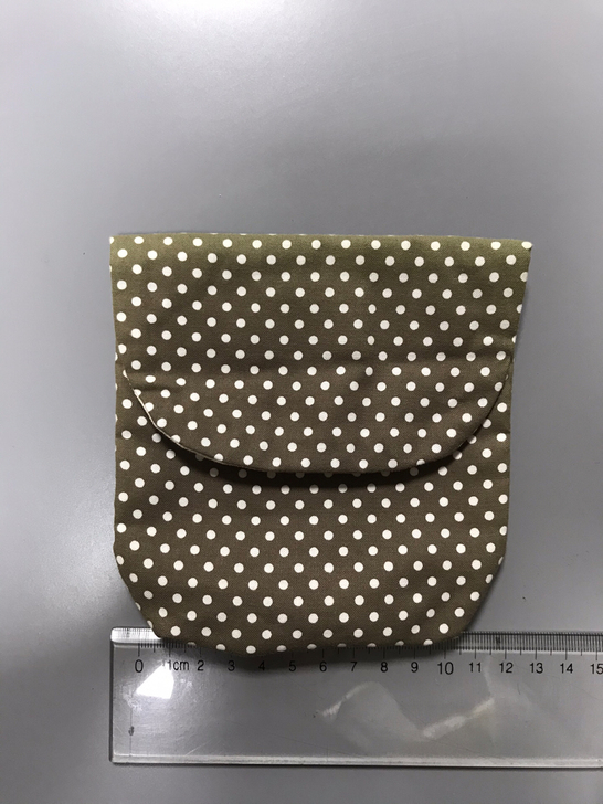 水玉零钱包，随身包，姨妈巾袋。功能比较多的...