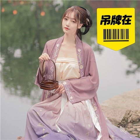 吊牌还在，颜色比实物要深那么一丢丢。我皮肤...