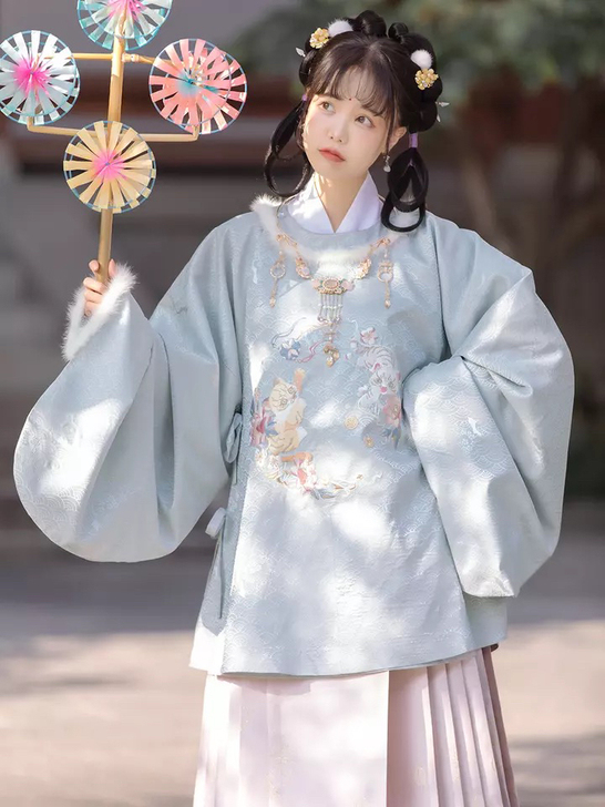 远山乔【上元灯会】秋冬明制汉服织金渐变马面裙