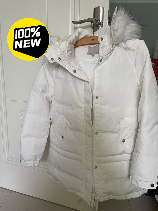 森马中长款羽绒服,未拆牌,130斤以下可穿...