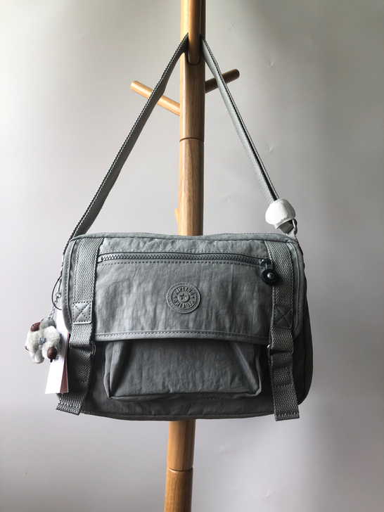 【正品】Kipling斜挎男女包，HB打头...