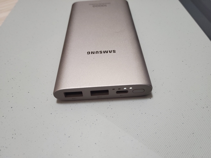 三星一万毫安移动电源 充电宝 EB-P11...