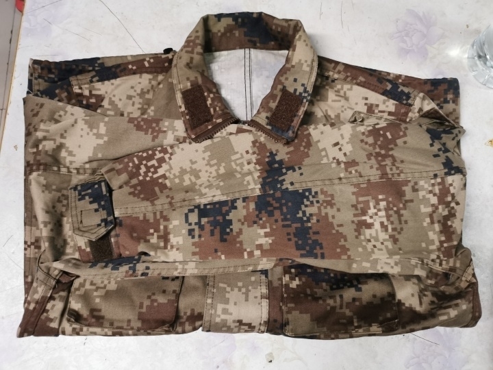 二手工作服套装无破损耐磨尺码齐全 感兴趣的...