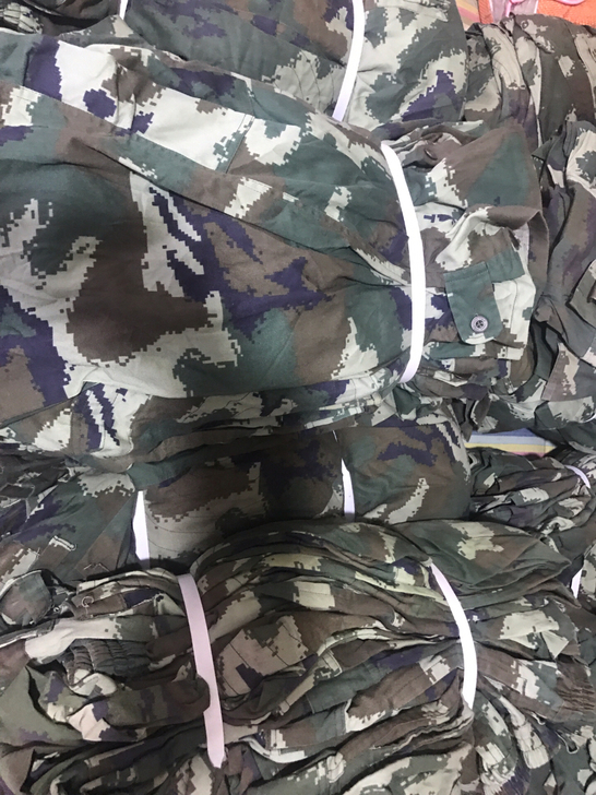 二手迷彩服，喜欢的朋友来吧