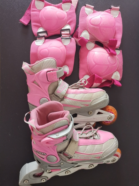 女童动感轮滑鞋28-31码带护具（适合56...