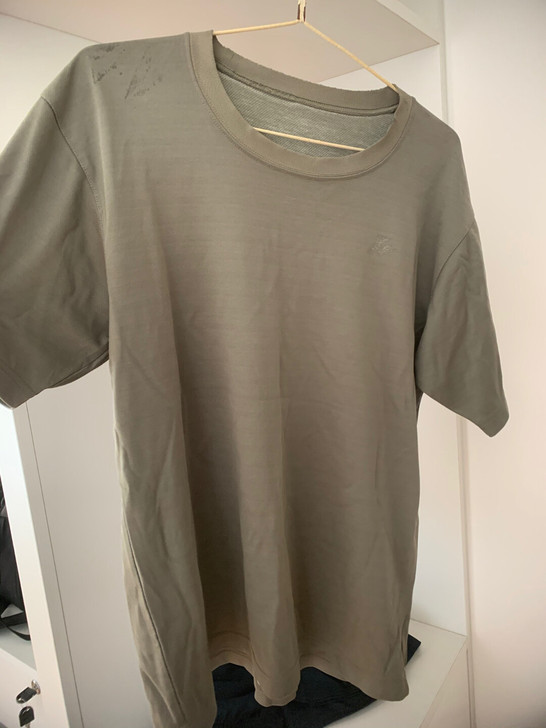 体能服一套  当bing时候穿的  ，放心...