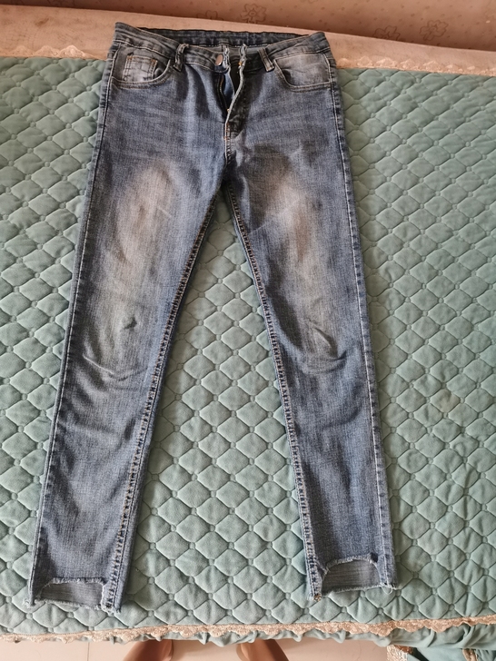 牛仔裤,黑裤子,基本都是代购的和网红家的,...