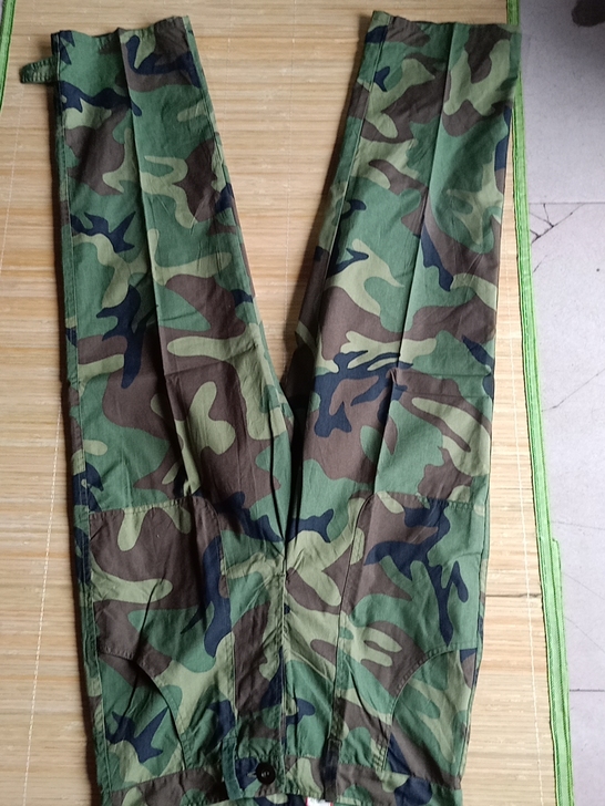 迷彩九九全新 3号2型2001年女 腰围2...