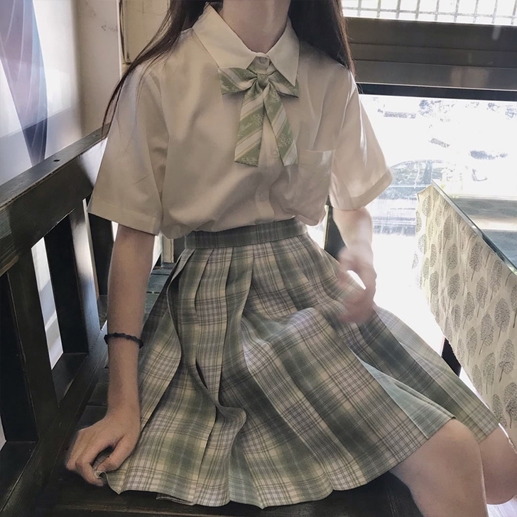 有点想出兔家的雪松,但是很好看,看列表里的...