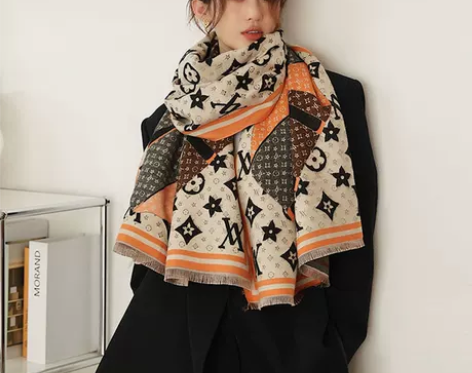 新款仿羊绒百搭围巾女冬季加厚外搭保暖披肩两...