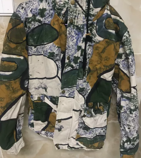 外套清仓。迷彩服外套，冬天款很厚，夹棉的。...