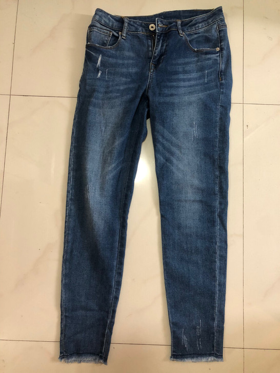 中腰牛仔裤，版型很棒，98新，26码