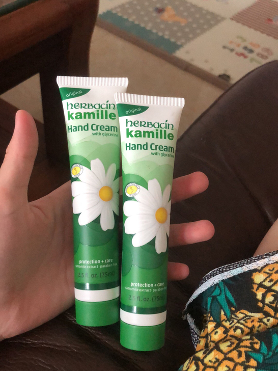 全新未开封.不知道为什么要囤那么多手霜.用...