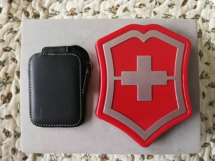 全新 奥迪 维氏91mm多功能瑞士军刀，带...