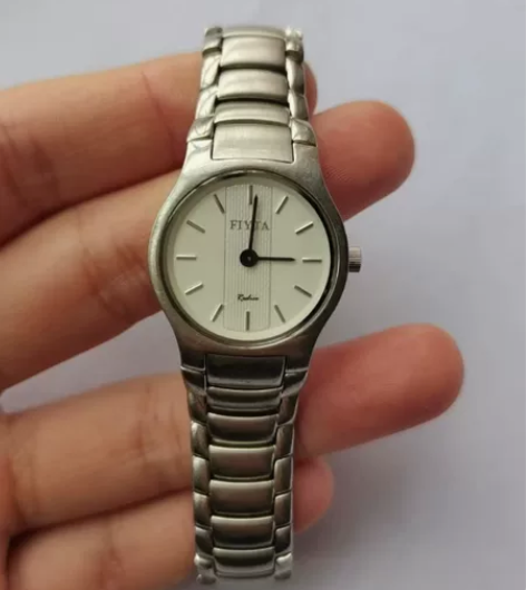 飞亚达石英女表，型号L220，表径24.5...