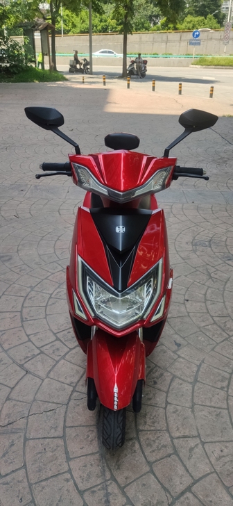雅迪电动车电瓶车