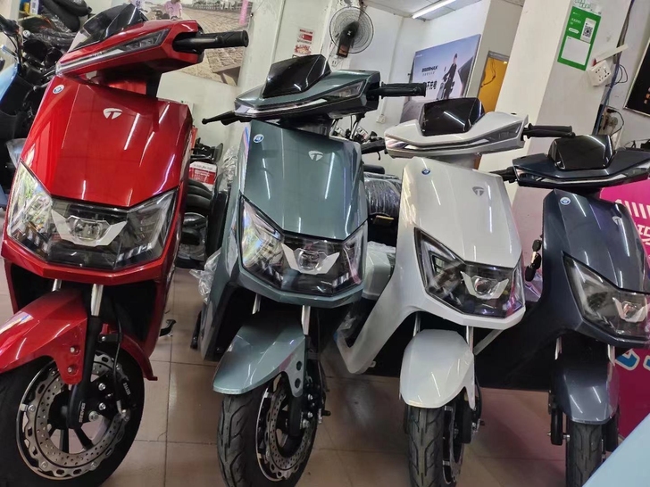 电动车全新二手电动车 原装正品无拆无修 雅...